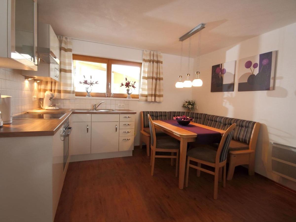Boutique Apartment In Brixen With Mountain View Brixen im Thale Ngoại thất bức ảnh