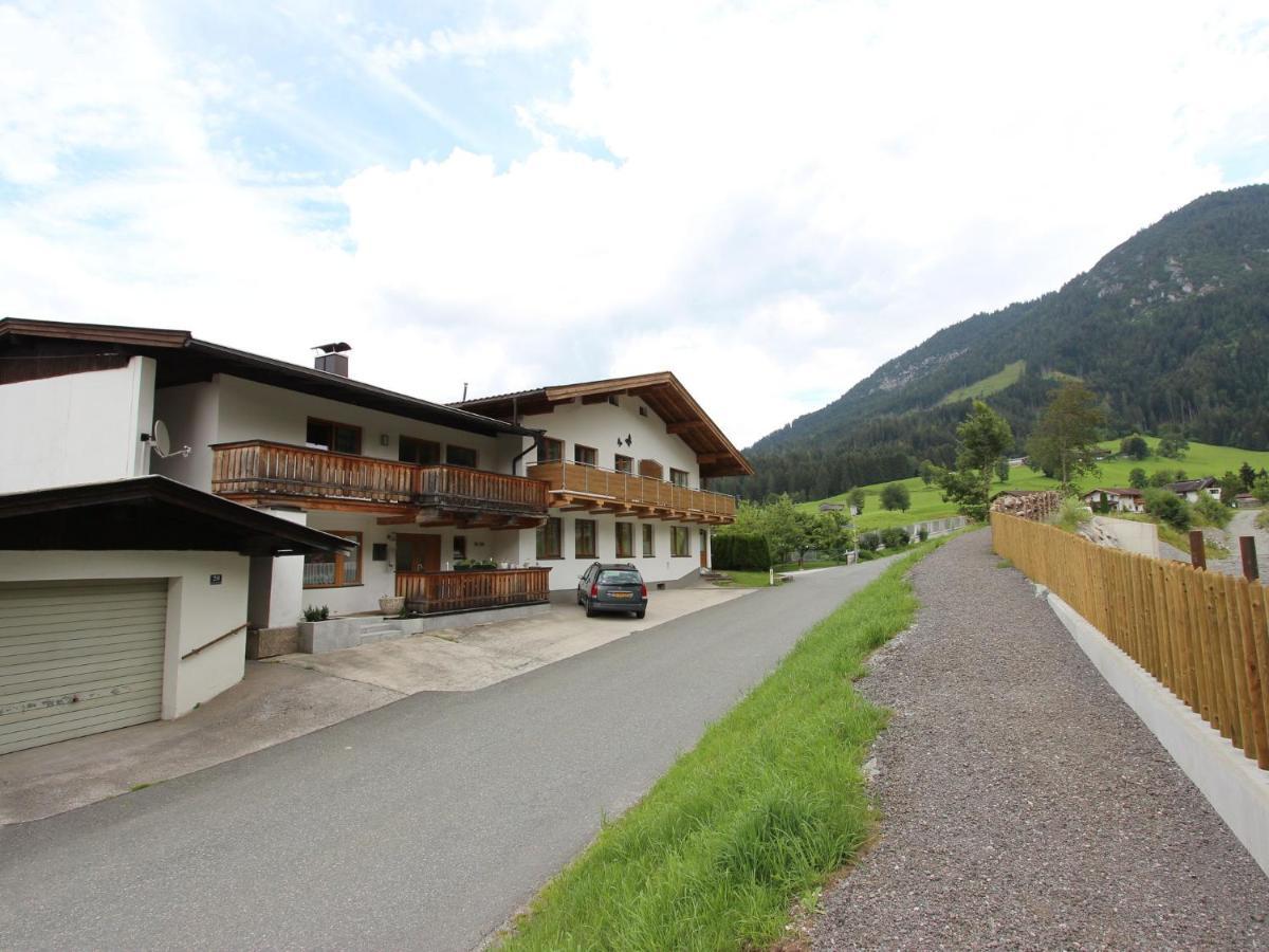 Boutique Apartment In Brixen With Mountain View Brixen im Thale Ngoại thất bức ảnh